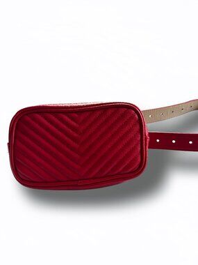 Steve Madden Waist Purse Fanny Pack Belt Bag Crossbody Bag  Red Chevron pattern